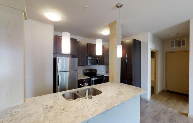 2 beds, 2 baths, 936 sqft, $2,540, Unit 902-411