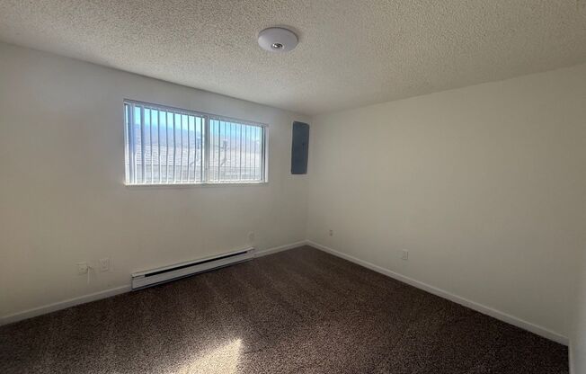 2 beds, 1 bath, 900 sqft, $1,695, Unit A