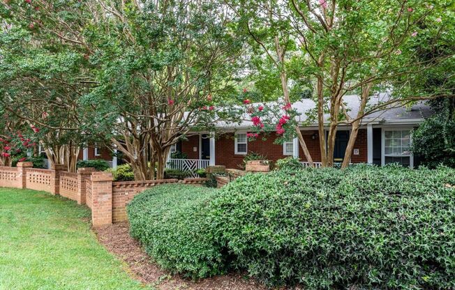 Sharon Oaks Apartments