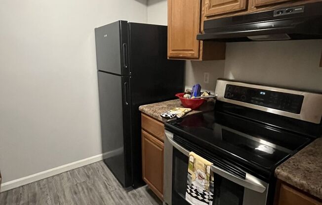2 beds, 1 bath, 775 sqft, $970, Unit 354D