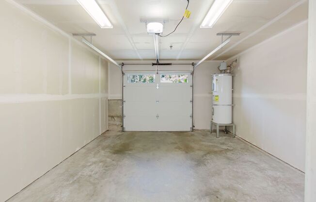 3 beds, 2.5 baths, 1,523 sqft, $2,665, Unit 03-31