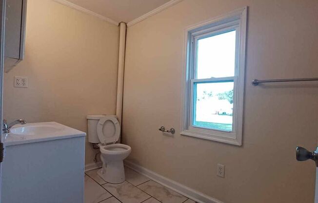 2 beds, 1 bath, $1,150