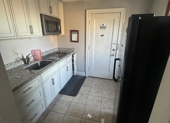 1 bed, 1 bath, 654 sqft, $2,200, Unit 507