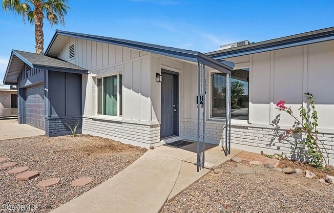 1664 E DE RIO DR