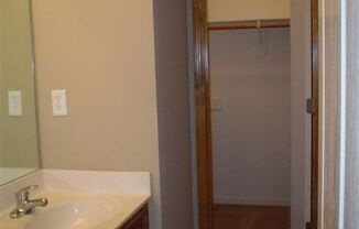 1914 S ARROWHEAD CT