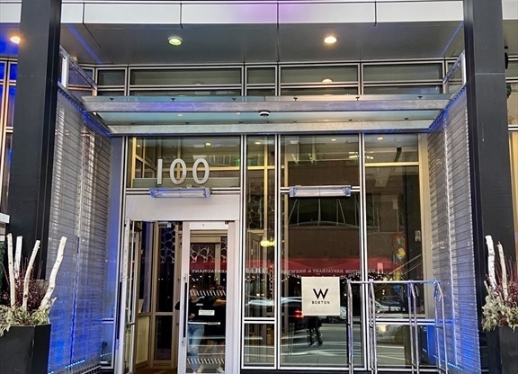 2 beds, 1.5 baths, 1,040 sqft, $5,750, Unit 16H