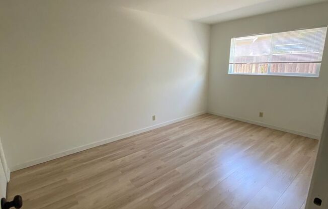 2 beds, 1 bath, $2,395, Unit F