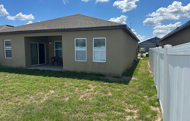 3 beds, 2 baths, $2,250