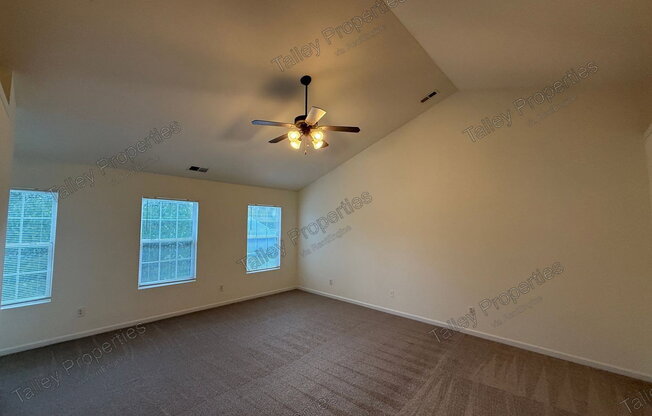 4 beds, 2.5 baths, 2,450 sqft, $2,199