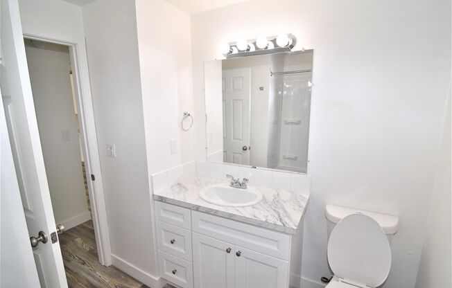 1 bed, 1 bath, 553 sqft, $1,025, Unit 02