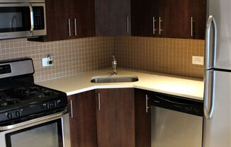 1 bed, 1 bath, 673 sqft, $3,400