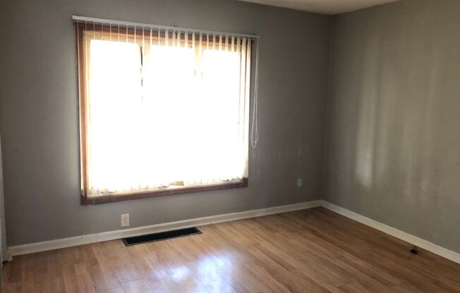 3 beds, 1 bath, $1,350