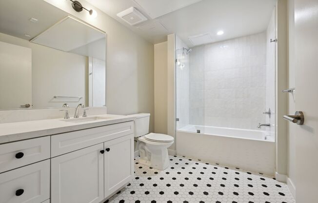 Studio, 1 bath, 675 sqft, $2,625, Unit 505