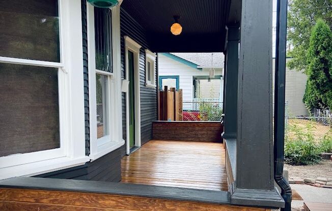 Character Rich 4 Bed/2 Bath 4-Square w/Central A/C!!