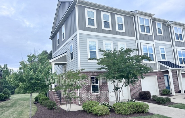 416 SKYMONT DR