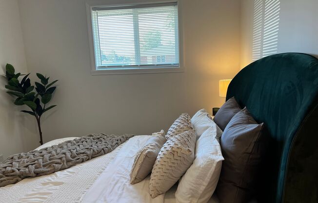 2 beds, 1 bath, 950 sqft, $1,175, Unit 3034-3