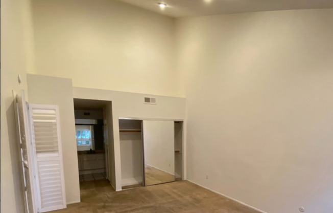 4 beds, 2.5 baths, $4,950