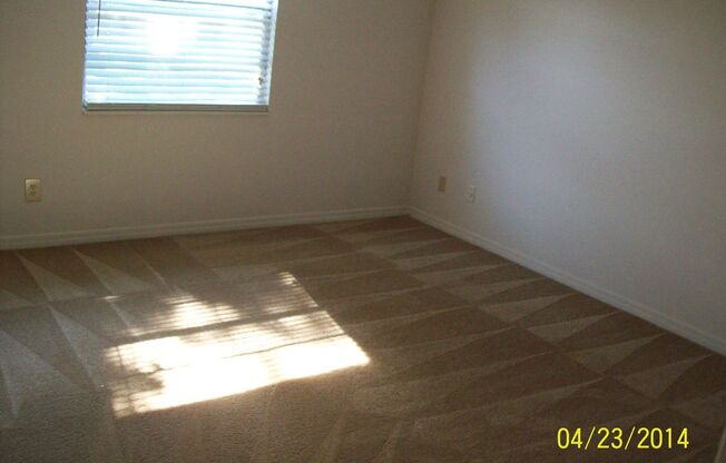 1 bed, 1 bath, 900 sqft, $1,200, Unit 17