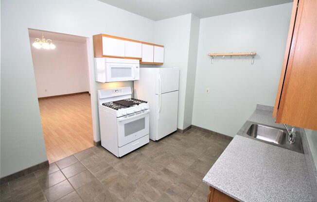 Beautiful 2-Bedroom Apartment at 682 Prentis