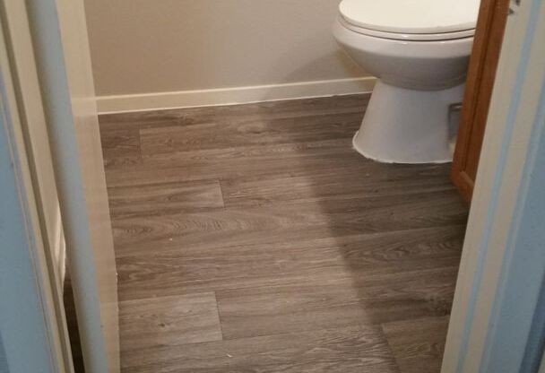 3 BDRM 2.5 BATH GATED TOWNHOME