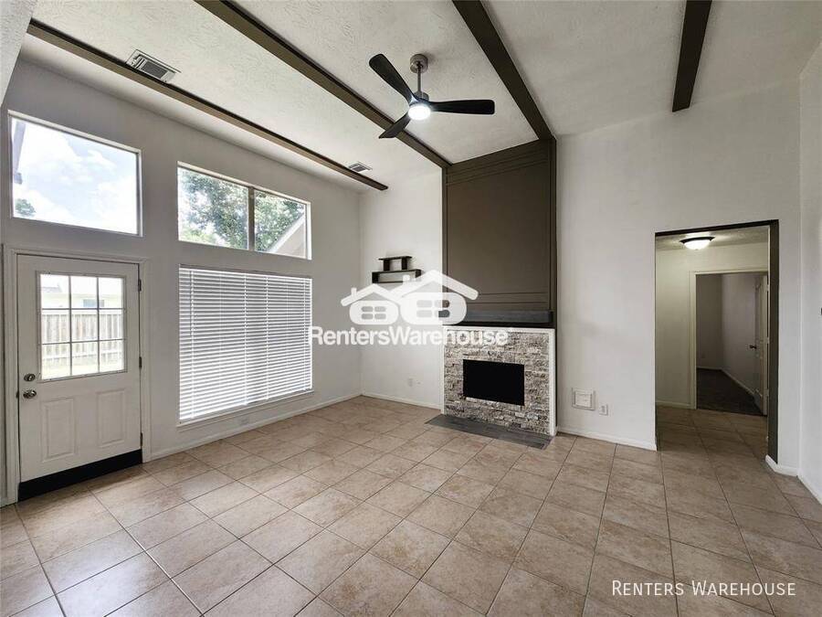 2810 AUTUMN SPG LN