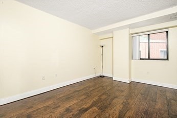 2 beds, 1.5 baths, 815 sqft, $3,200, Unit 414