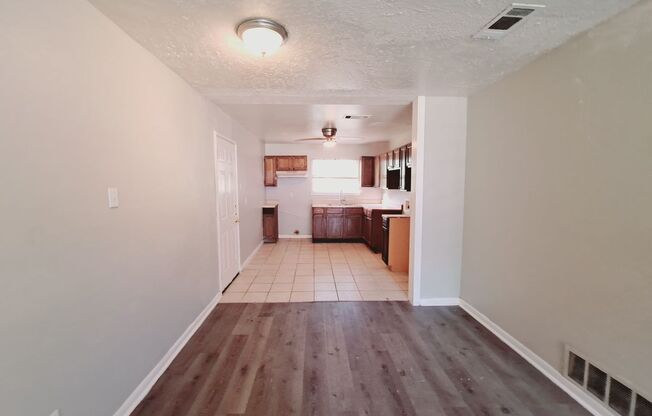 Recently Updated 3/1/1 Ready For Move In!