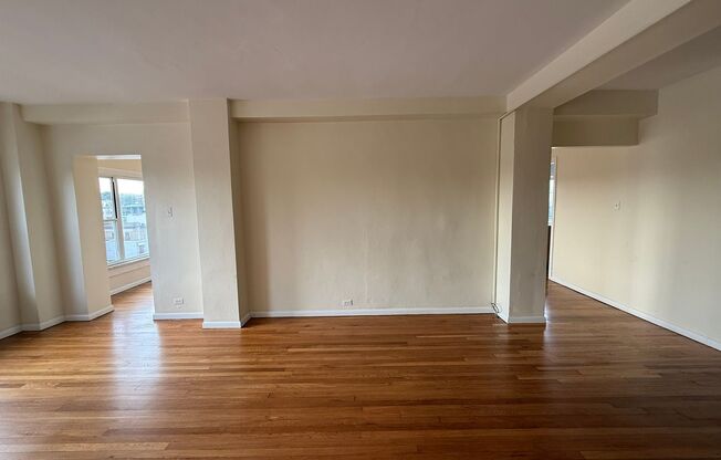 2 beds, 2 baths, 1,772 sqft, $2,200, Unit Old King Edward 61