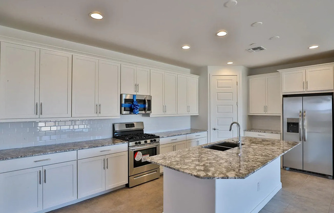 Beautiful 4 Bedroom 3 Bath Home in Mystic