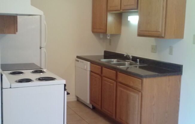 1 bed, 1 bath, 630 sqft, $919, Unit 3303 - 21