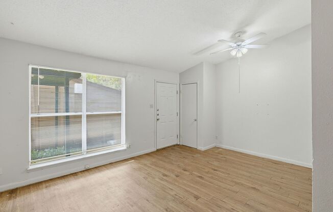 2314 Parker Ln