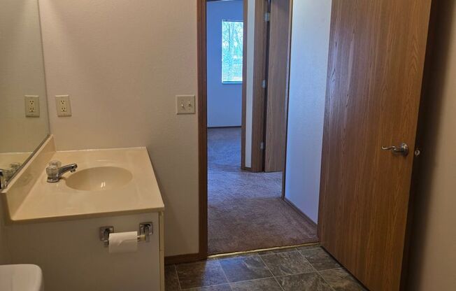 2 beds, 1 bath, 850 sqft, $1,259, Unit PL   7506