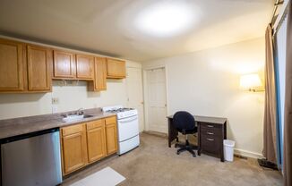 1 bed, 1 bath, 257 sqft, $900, Unit Comstock 113.5