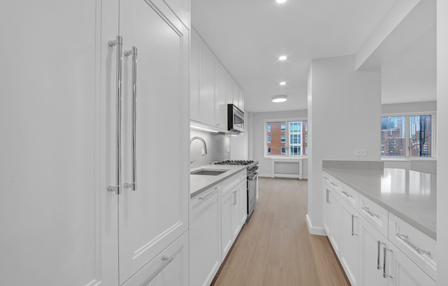 165 E 66th St