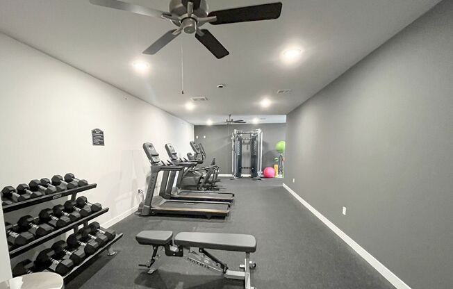 3 beds, 2 baths, 1,475 sqft, $2,250, Unit 4958-211