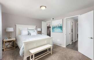 Oaks at Victory Apartments and Townhomes