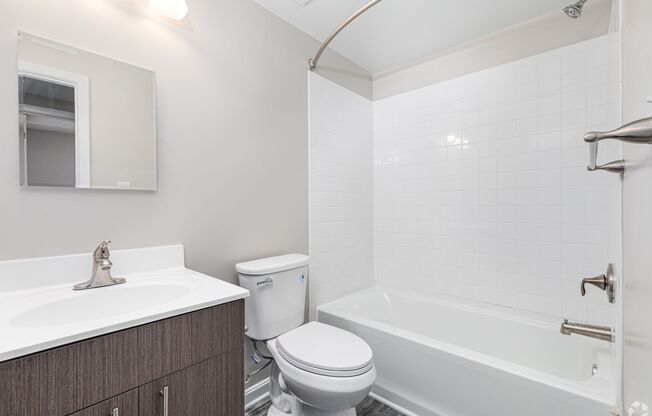 2 beds, 1 bath, 850 sqft, $1,570, Unit 3225-104