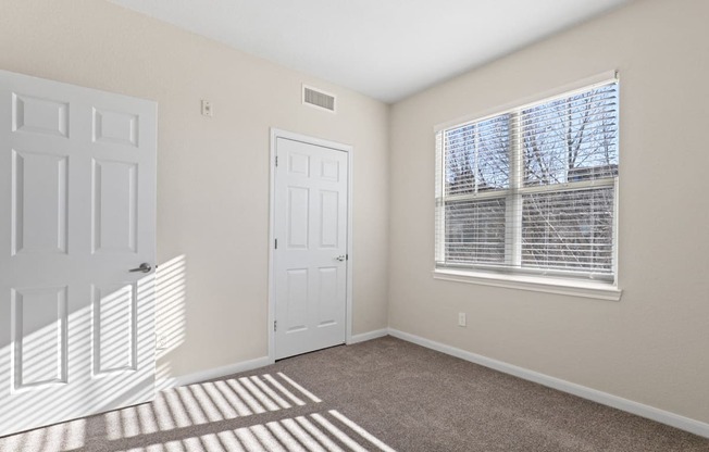 Plush bedroom carpeting at Switchback on Platte Apartments, Littleton, 80120