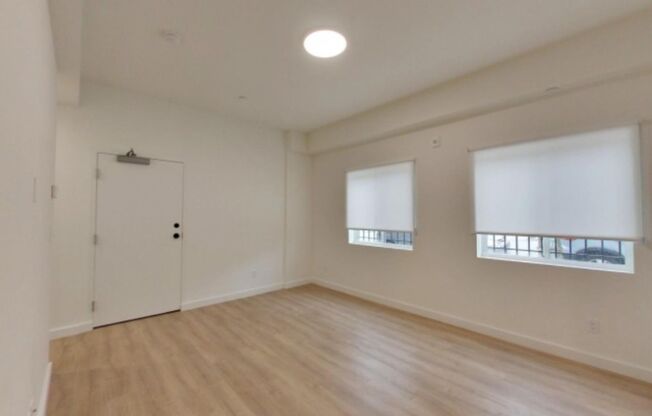 1301-1361 La Playa Street (1065r)