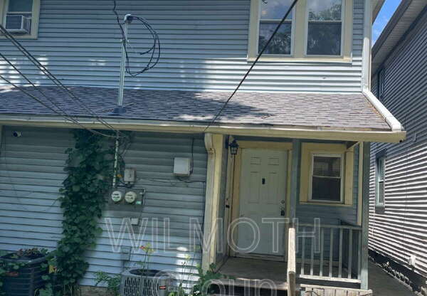 2107 E MICHIGAN ST