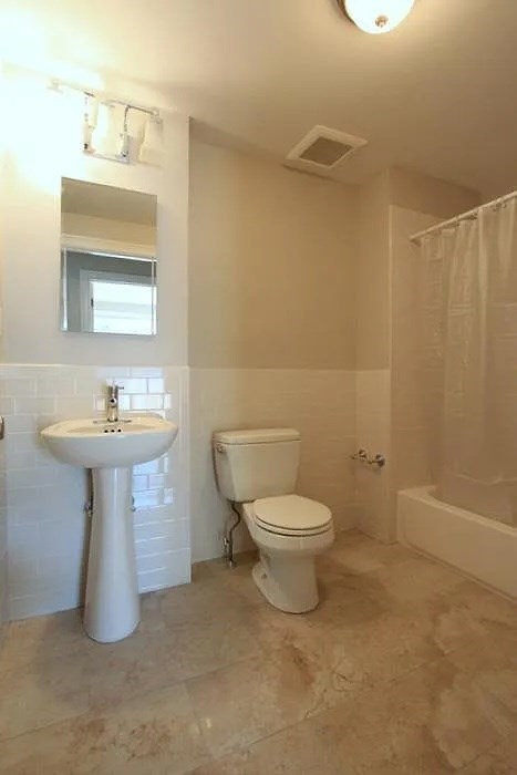 3 beds, 2 baths, 1,123 sqft, $3,500, Unit 39