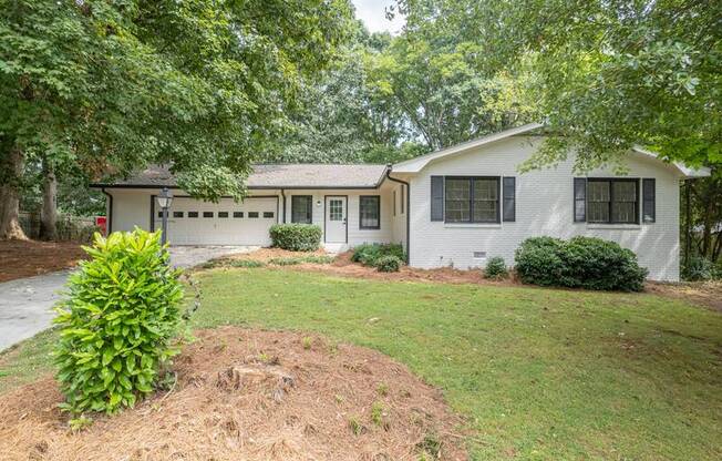 1586 KINGS RD