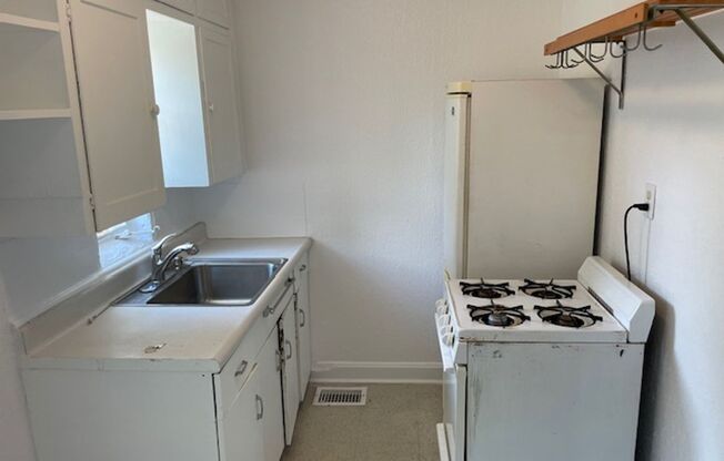 1 bed, 1 bath, 750 sqft, $1,395