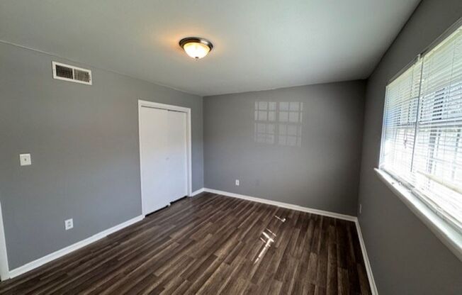 $0 SECURITY DEPOSIT MOVE IN SPECIAL THROUGH 5/31/25! $10 APPLICATION FEES!!