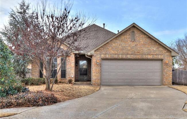 Beautiful 3 Bedroom + Study in Coffee Creek + Storm Shelter- Edmond Schools