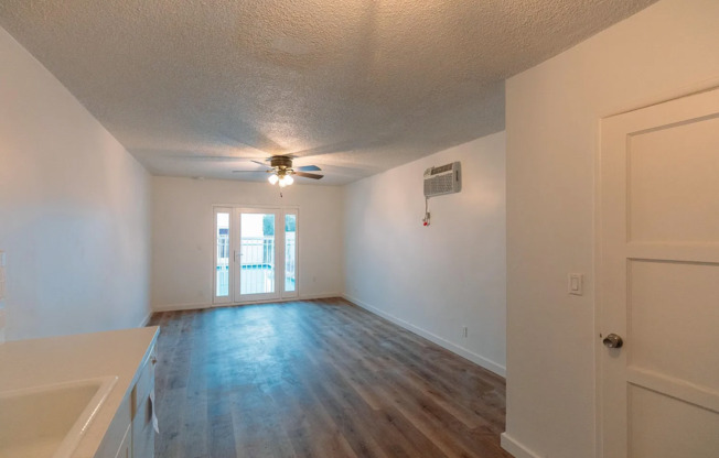 Studio, 1 bath, $1,465