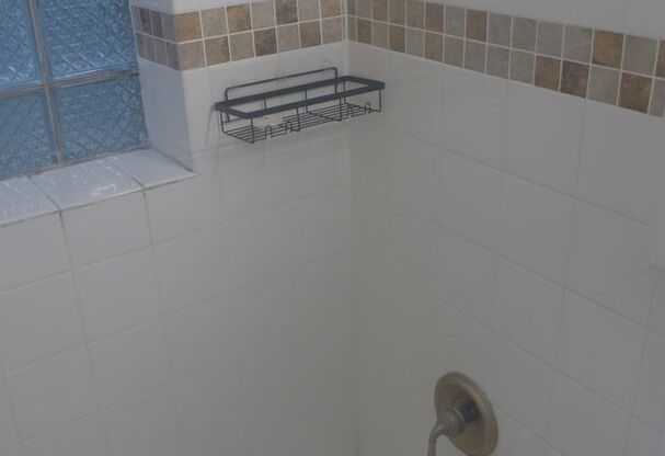 1 bed, 1 bath, 652 sqft, $1,695, Unit G