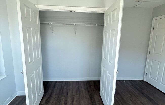 3 beds, 2 baths, 1,295 sqft, $4,900, Unit 612