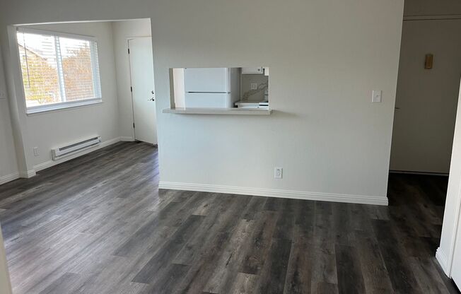 2 beds, 1 bath, 800 sqft, $2,850, Unit 6