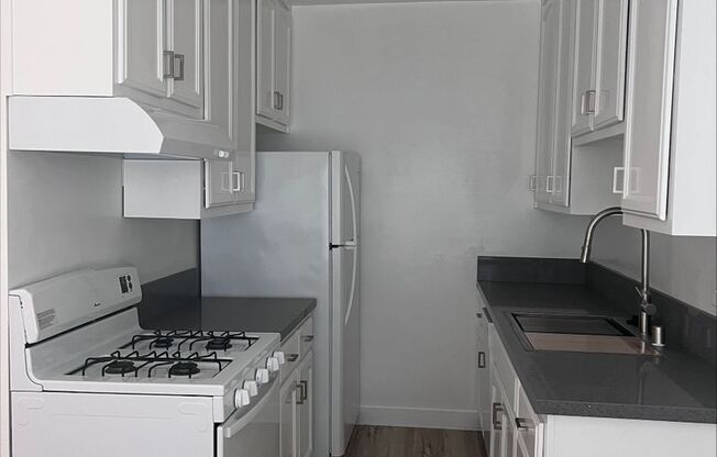 1 bed, 1 bath, 600 sqft, $2,095